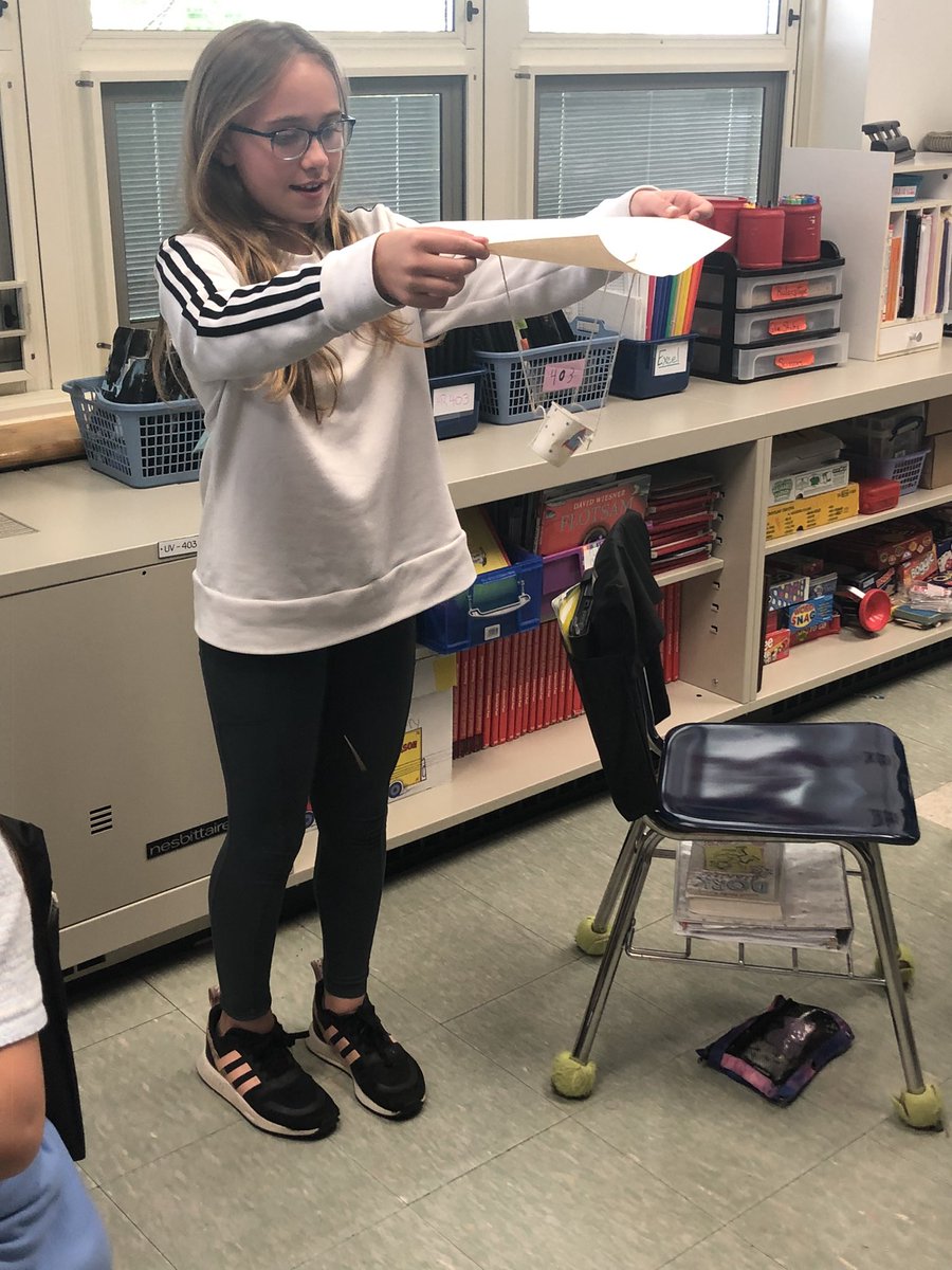 MrsPErrickson's tweet photo. Lunar Landing design challenge in Mrs. Errickson’s class. @frsd @RFIShuskies @MrsGlassmanFRSD https://t.co/Fqv3TrMJGG