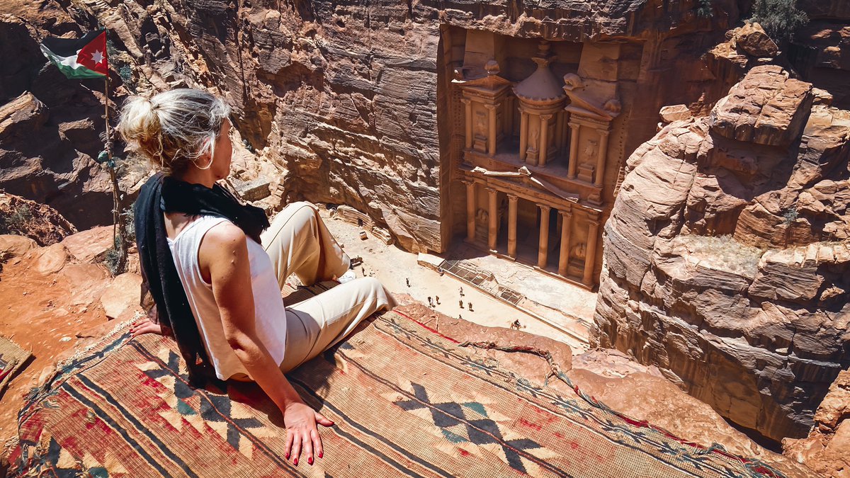 b_aroundworld's tweet photo. The Treasure from above is a must see when in Petra 

#Jordan #travel #travelphotography #blog #bloggers #bloggerEverydayStory #bloggerstribe #travelblogger https://t.co/4xQGGnyhcm