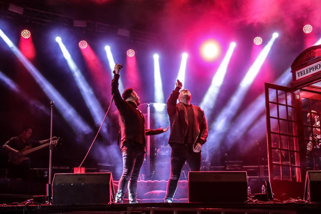 idgruperaofi's tweet photo. #IdentidadGrupera @RioRomamx llenaron a su máxima capacidad el jardín del Orquidario, en Michoacan deleitando a sus fans, incluso a aquellos que se quedarán fuera del recinto 
#Rt @mario_larios @_Parte_1 https://t.co/znUNXsKb6f