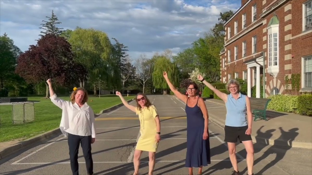 Ridley_College's tweet photo. A flock of Ducks could be seen applying their lipgloss to film their Houses of Ridley Lip Sync Battle video. They saw how much fun the other Houses were having and decided to join in! 

Like or share this post by May 20th to vote for Mandeville: https://t.co/ZJgzleTz3K. https://t.co/FzjwG9ewEr