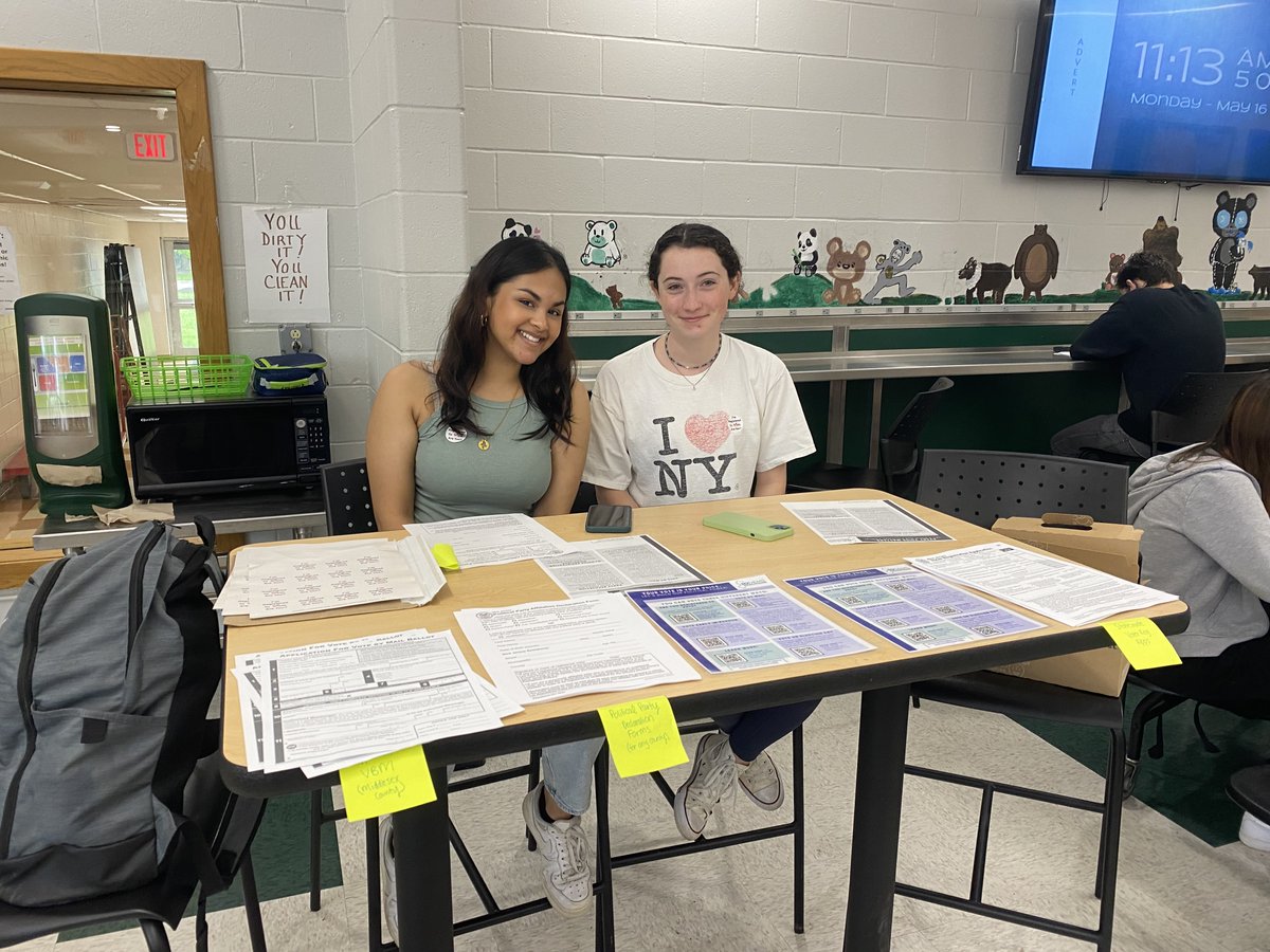 newjerseydems's tweet photo. Yesterday, our former Chair of the New Jersey High School Democrats Rachel Gurevich hosted a voter registration drive at her high school, East Brunswick High School. It’s always exciting registering new voters–especially ahead of the June primary. Great work, NJ High School Dems! https://t.co/VuuAm7LVqV