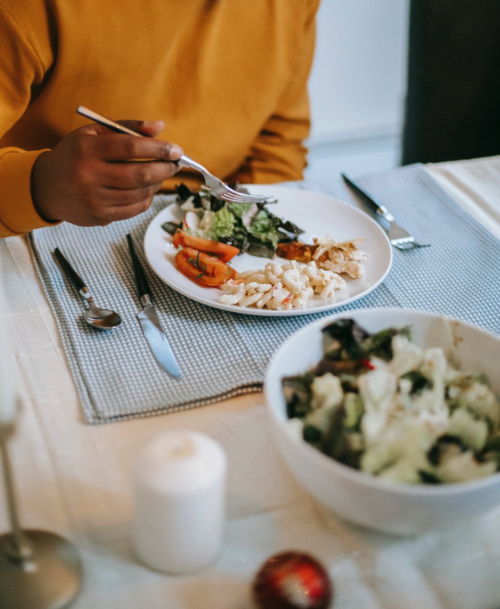 graceandgrindco's tweet photo. When it comes to a man's nutritional needs, these foods should be staples in his diet. Read on: https://t.co/Dk7XZZBz0G

#menshealth
#nutrition https://t.co/yTT1VA0pvG