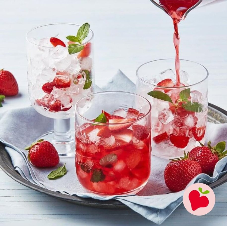 generalproduce's tweet photo. @CAStrawberries call for fresh cocktails!
#cocktails #strawberries #castrawberries #mint #fruit #californiaproduce #Oxnard #Santamaria #calgiant #Driscoll #ouki
📸 Credit: @CAStrawberries https://t.co/Kdv4UYz29z