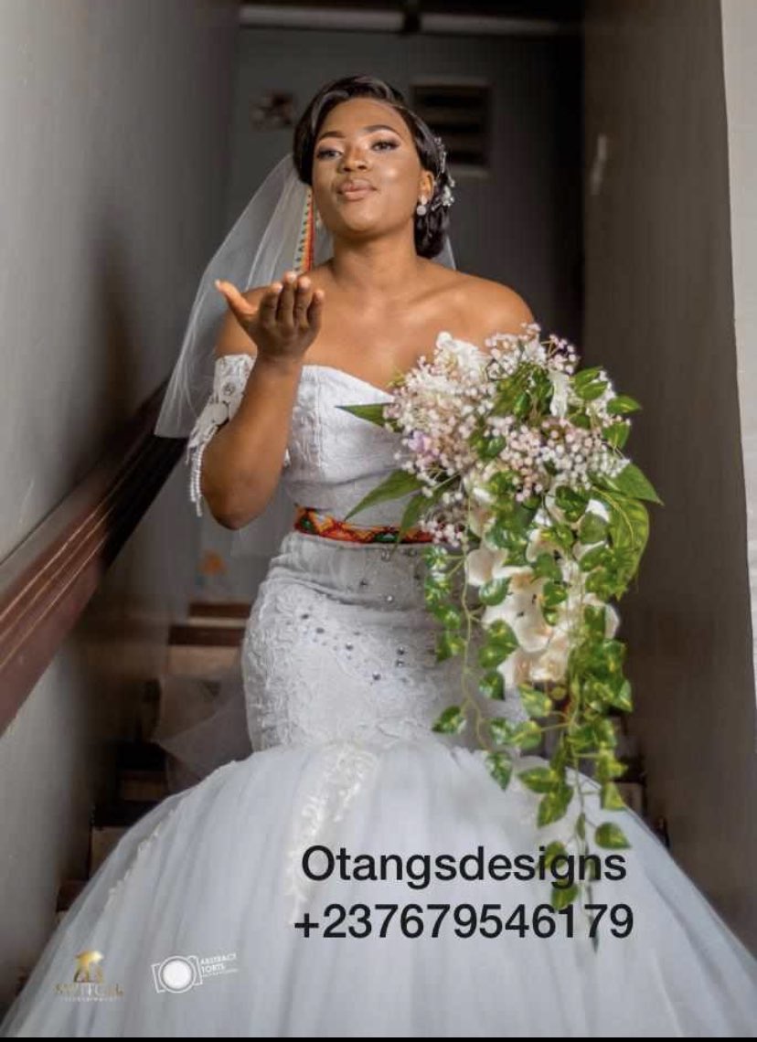 abimnuicyn's tweet photo. She said Make it simple, but significant….in her words “mama otangs you understood the assignment” Dear God continue to bless my clients with money …@zenobiafontong @@Fashionista_com @OPWMzansi @BenefitBeauty @itzlarisa24 @audrey_monkam @chiarachufi1992 @mo2easy @VanessaNgwe2 https://t.co/kdso3spXnC