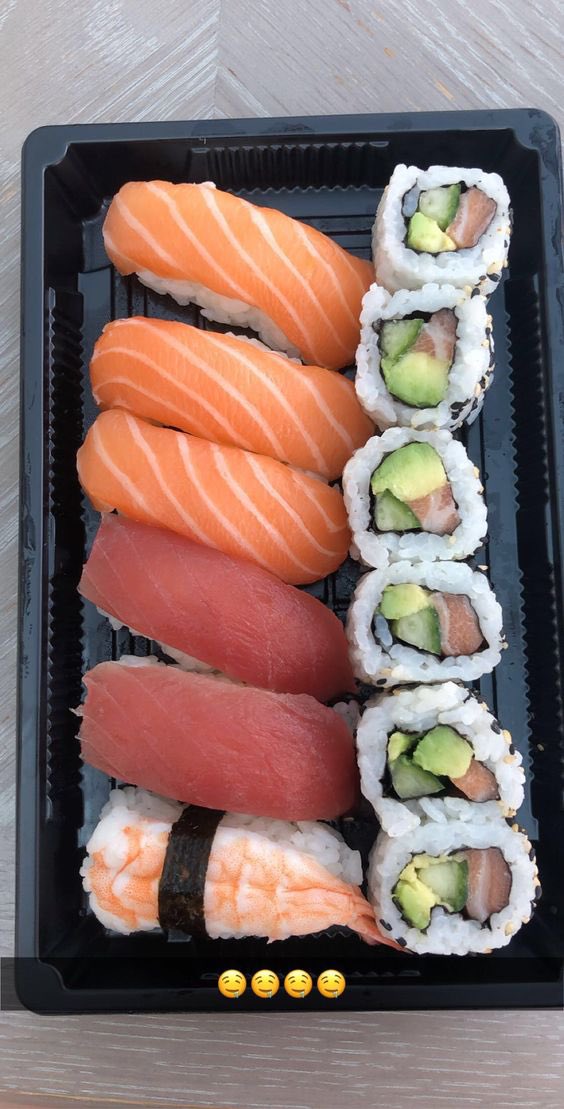 ChrisEmily101's tweet photo. My Favorite Foods 🍣❤️ https://t.co/gYvpZ9gSvm