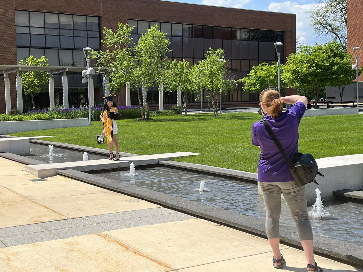 CoppinStateUniv's tweet photo. #Spotted ๐: #Classof2022 taking their #CoppinGrad photos ๐ธ on campus. Looking good! ๐๐๐ฆ
#GoEagles @CSUalums https://t.co/lhQZersXwN