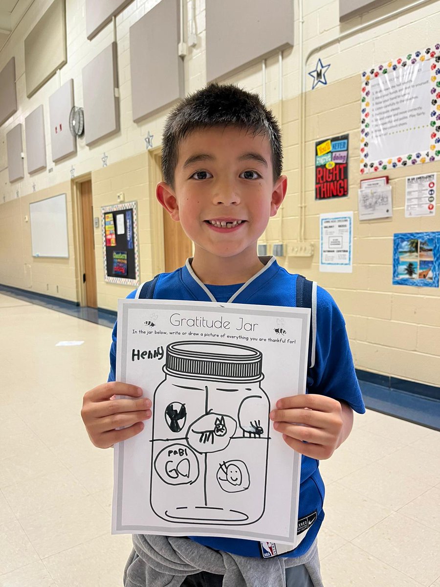 AldridgePasar's tweet photo. @AldridgePASAR students learned to have grateful hearts by drawing pictures of things that they are thankful for!! https://t.co/Rfaycdx9nX