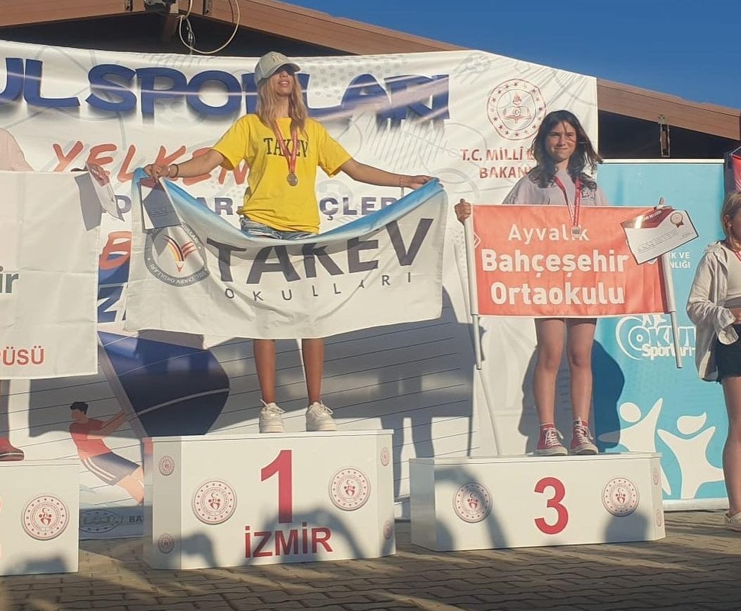 Denizin çocukları madalyaları ile dönüyorlar👏🏆🏄