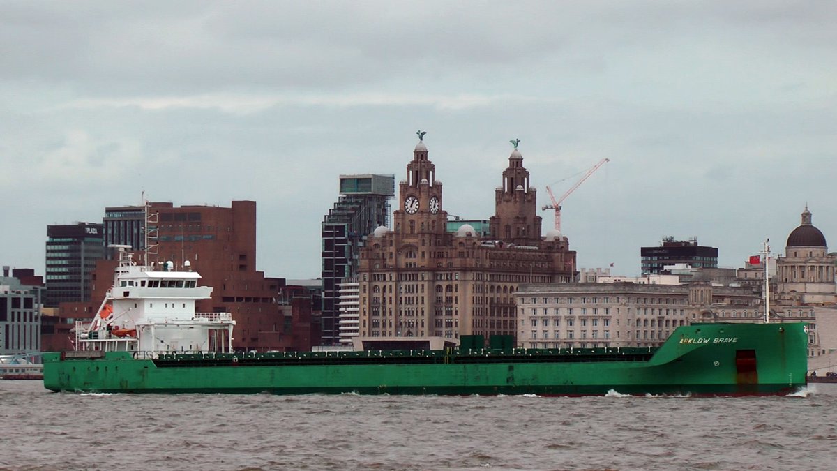mersey_shipping's tweet photo. Arklow Brave Cargo Ship arriving in Liverpool from Gdansk, Poland earlier today. #merseyshipping #shipping #cargoship #shippingworldwide #generalcargoship #arklowbrave
VIDEO - https://t.co/0cmjdv6w94 https://t.co/7XLMQl7mcH