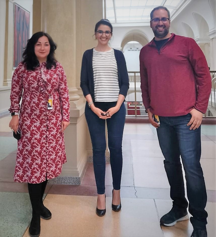 (1/2) BQN-Geschäftsführer <a href="/SerdarIYAZAR/">Serdar Yazar</a> und Leiterin Politik <a href="/BugerMiloslava/">Miloslava BÜGER</a> trafen heute MdA <a href="/TubaBozkurt/">Tuba Bozkurt</a> ,Sprecherin für Antidiskriminierung, Industrie u. Digitalwirtschaft der <a href="/GrueneFraktionB/">Grüne Fraktion Berlin</a>