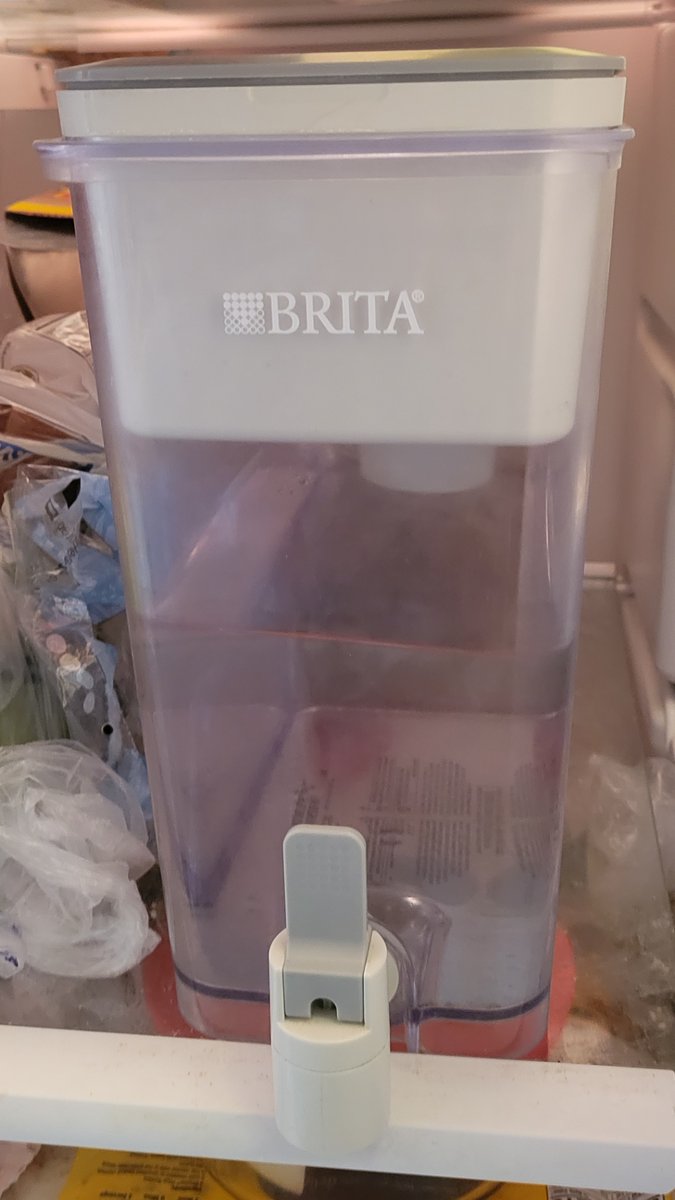 TaurianImages's tweet photo. I drink water all day; was uo to a case a week. Plastic bottles galore ( though I generally recycled it became a hassle). Now 1 water bottle that keeps it cold for hours, and a @BritaUSA container for the fridge... no more plastic bottles https://t.co/zO8y02ji6K