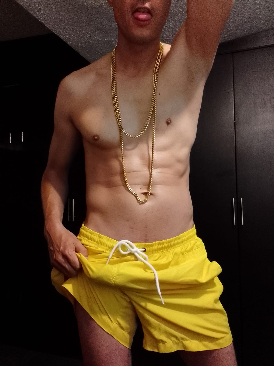 PlataformasErt1's tweet photo. Sigueme en twiter @HctrHbs subo mis nude packs para damas todos los dias!!! 😘

#twitter #muscle #sexyboys #abdominales #athome #bodyboy #yellow #yellowshort #chicoslindos #bombonasesino #potro #plataformaseróticas https://t.co/NgxYa16WId