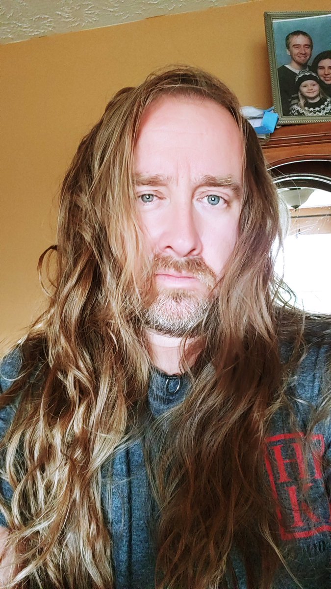 HappyHumanAdv's tweet photo. @thetimtracker Hmmmm. . . I haven't had a haircut since our youngest was born. . . maybe. . . just maybe. . . a little trim may not hurt. . . #BeAHappyHuman #6Years #ItsTime https://t.co/bD44UfPqlR
