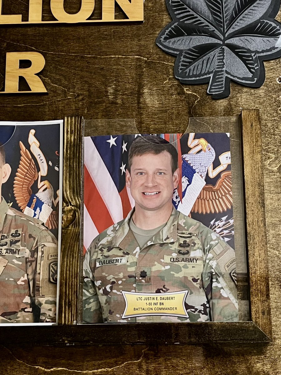 daubert_j's tweet photo. Placed my photo on the wall of former @150fixbayonets BN CDRs this afternoon. Next time I step into the 1-50IN HQs, it’ll be as alumni. It’s been an amazing ride and I wouldn’t change any of it!
Fix Bayonets, Play the Game
@rickeb21 @198thOSUT @FortBenning https://t.co/W66MgquDE8