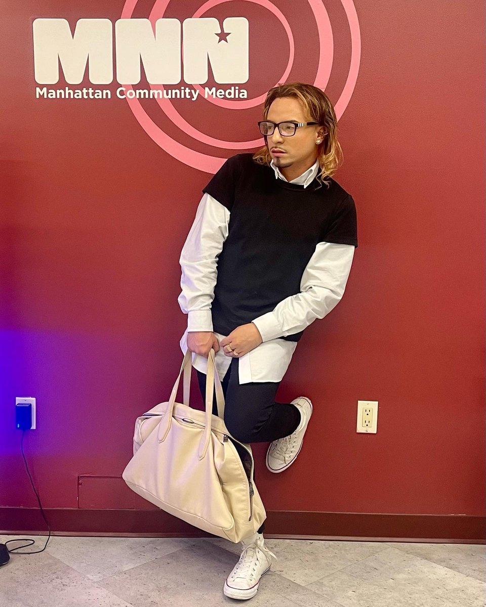 JesseV3GA's tweet photo. I’m back @thespotlightmnn and this time with my girl @gettagetta 

Tune in May 18 at 4pm with a straight hour of nothing but political topics and special guest! @youthchannelmnn #SpotlightOnDemand 

Do you like my threads!? https://t.co/gboVQ1cZxU