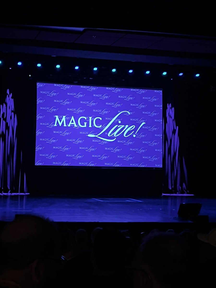 MagicbyVincent's tweet photo. Day 3 of @magicliveconvention!
Started with a great general session #magic #magician #Entertainer
#entertainment #convention #magiclive2022
#internationalbrotherhoodofmagicians
#societyofamericanmagicians https://t.co/hf2pZvfGya