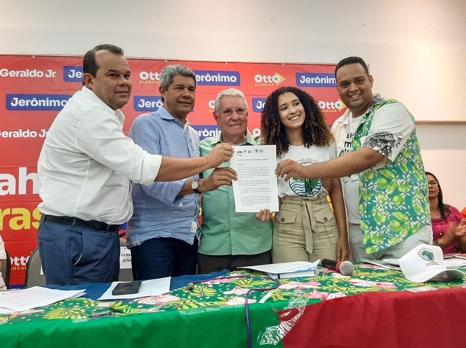 MAB_Brasil's tweet photo. ⭐✊🏽♥️ #LulaLáJerônimoCá!
Aconteceu hoje, 17, em Feira de Santana (BA), o encontro dos movimentos do campo com o pré-candidato ao governo do estado, Jerônimo Rodrigues (PT) e pré-candidato a vice-governador GeraldoJúnior (MDB), assim como o senador @jaqueswagner
#Atingidos https://t.co/keAEyw1zxO