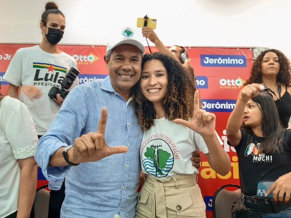 MAB_Brasil's tweet photo. ⭐✊🏽♥️ #LulaLáJerônimoCá!
Aconteceu hoje, 17, em Feira de Santana (BA), o encontro dos movimentos do campo com o pré-candidato ao governo do estado, Jerônimo Rodrigues (PT) e pré-candidato a vice-governador GeraldoJúnior (MDB), assim como o senador @jaqueswagner
#Atingidos https://t.co/keAEyw1zxO