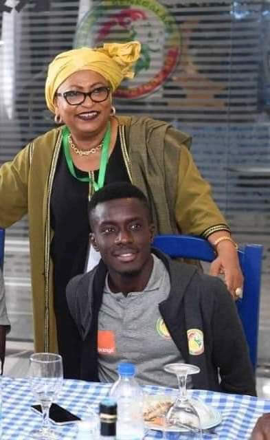 Nous sommes des millions à te soutenir <a href="/IGanaGueye/">Idrissa Gana Gueye</a>
Go gaïndé, fierté nationale

#sohamelwardini
#kebetu 
#senegal