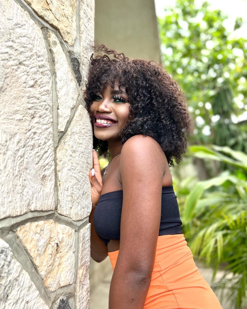 SungeeeM's tweet photo. Because i feel pretty when i smile 😍
#yonSelibatè
#CrushPlizyèMoun
#Sundjee https://t.co/MLSgGYJIgA