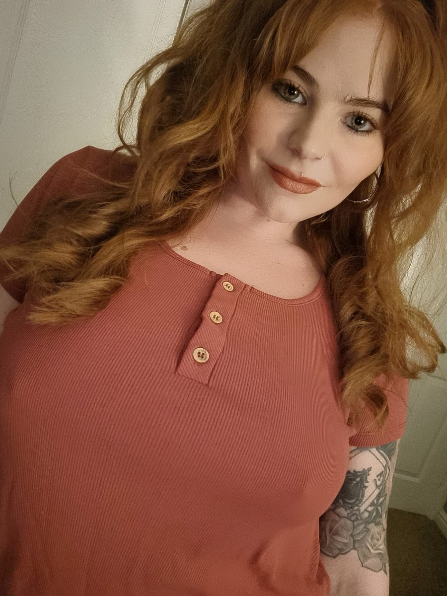 Rochell46076681's tweet photo. I HAVE A FREE TRIAL ON MY ONLY FANS 🔥 Go take a peak 🙊👀👀
⬇️⬇️⬇️ https://t.co/aYenhnUtg9
#NaturalRedhead #onlyfansgirl #promo #GingerGirls #curvylovers #shavedgirl #unique #kinkymom #milf https://t.co/aPkDs7P2Yp