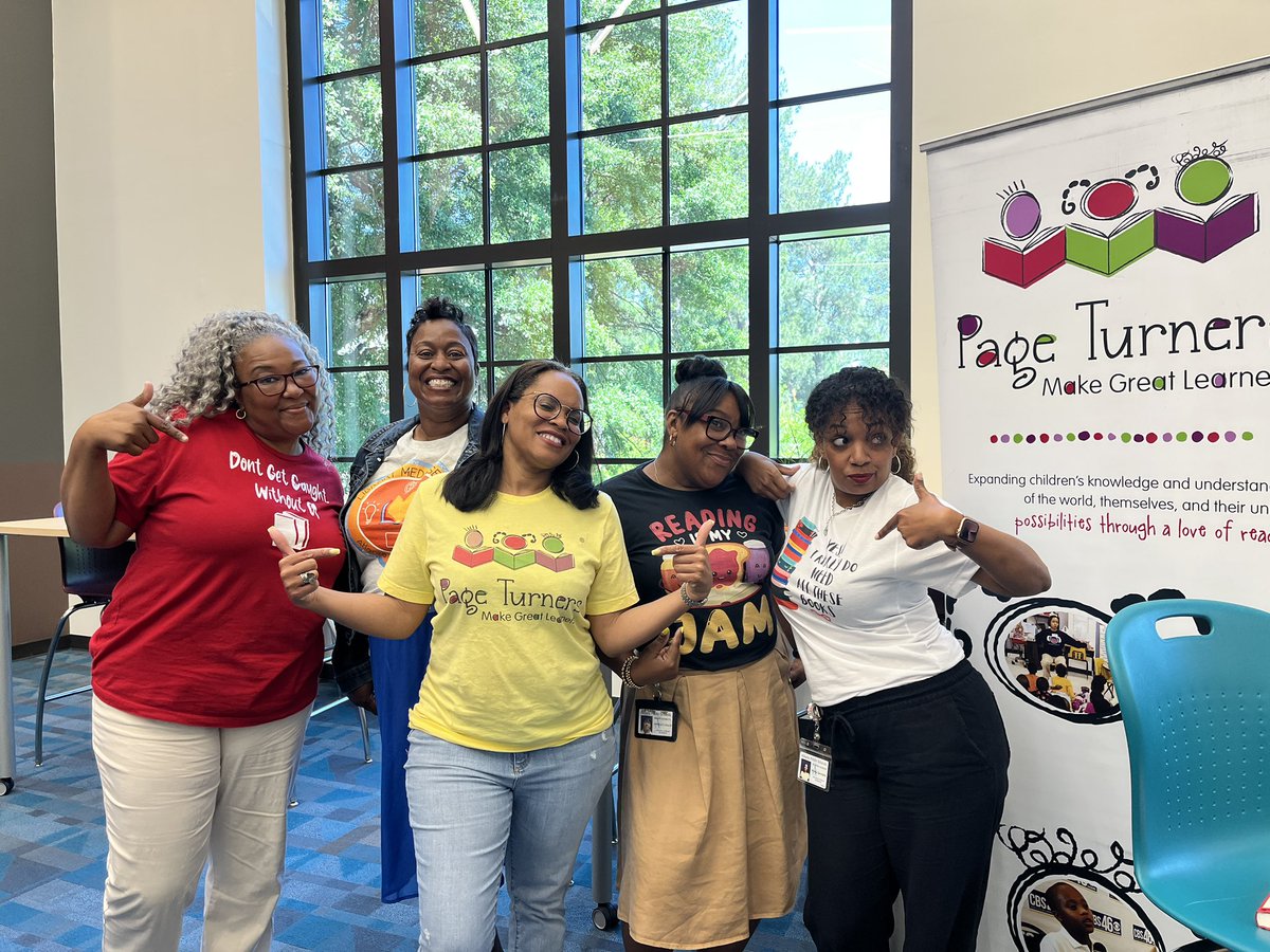 JenWinSaunders's tweet photo. It’s #TShirtTuesday 👚 😃 Happy to have my fellow @APSMediaServ colleagues with me today! #dontgetcaughtwithoutabook #librarymediaservices #pageturnersmakegreatlearners #readingismyjam #yesireallydoneedallthesebooks https://t.co/DkJnmhKPQ1