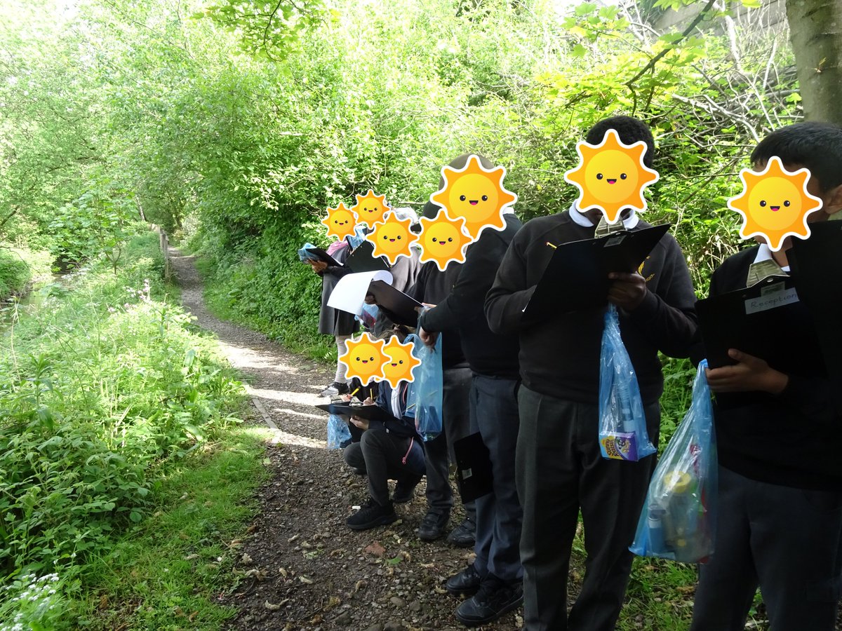 BealValePrimary's tweet photo. This morning, Year 5 had a great time exploring the local area on our walk along the River Beal.  We made observations of the river at different parts of our walk, including testing how fast it was flowing and discussing how people have affected it. #BVYear5 https://t.co/VV2Jk0G1lg