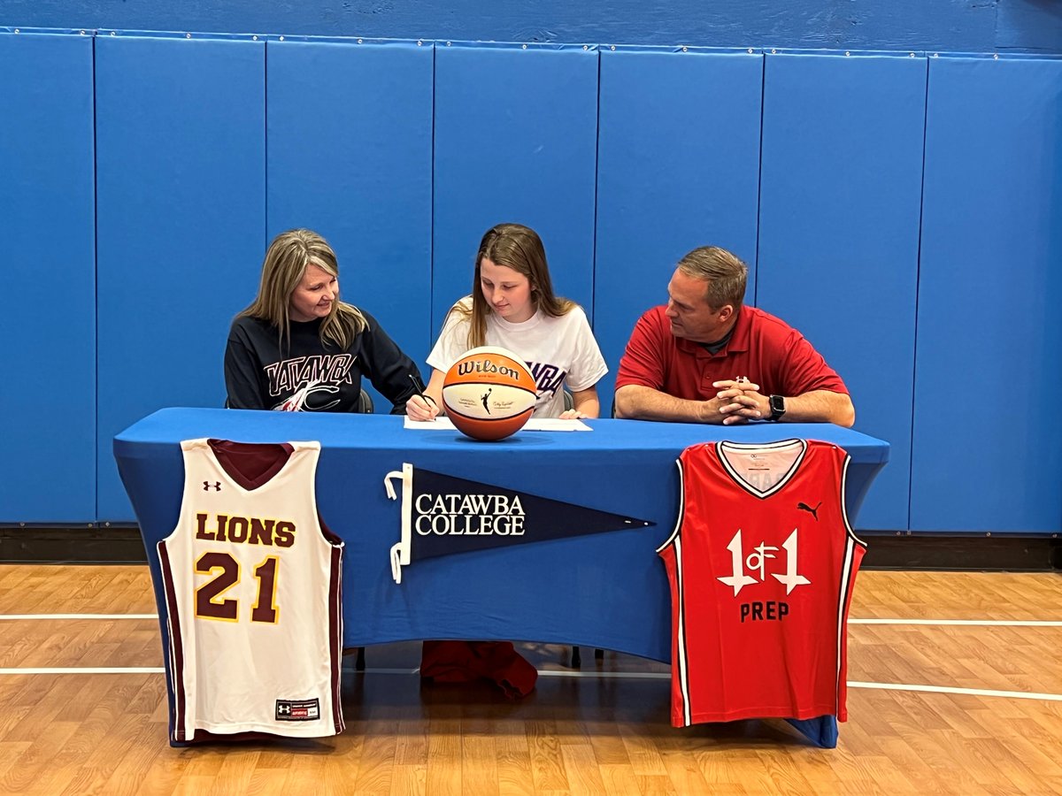 #SignedAnotherOne Help us welcome Abi Svenson <a href="/abisven26/">Abi Svenson</a> to the family. Happy to have you on board!