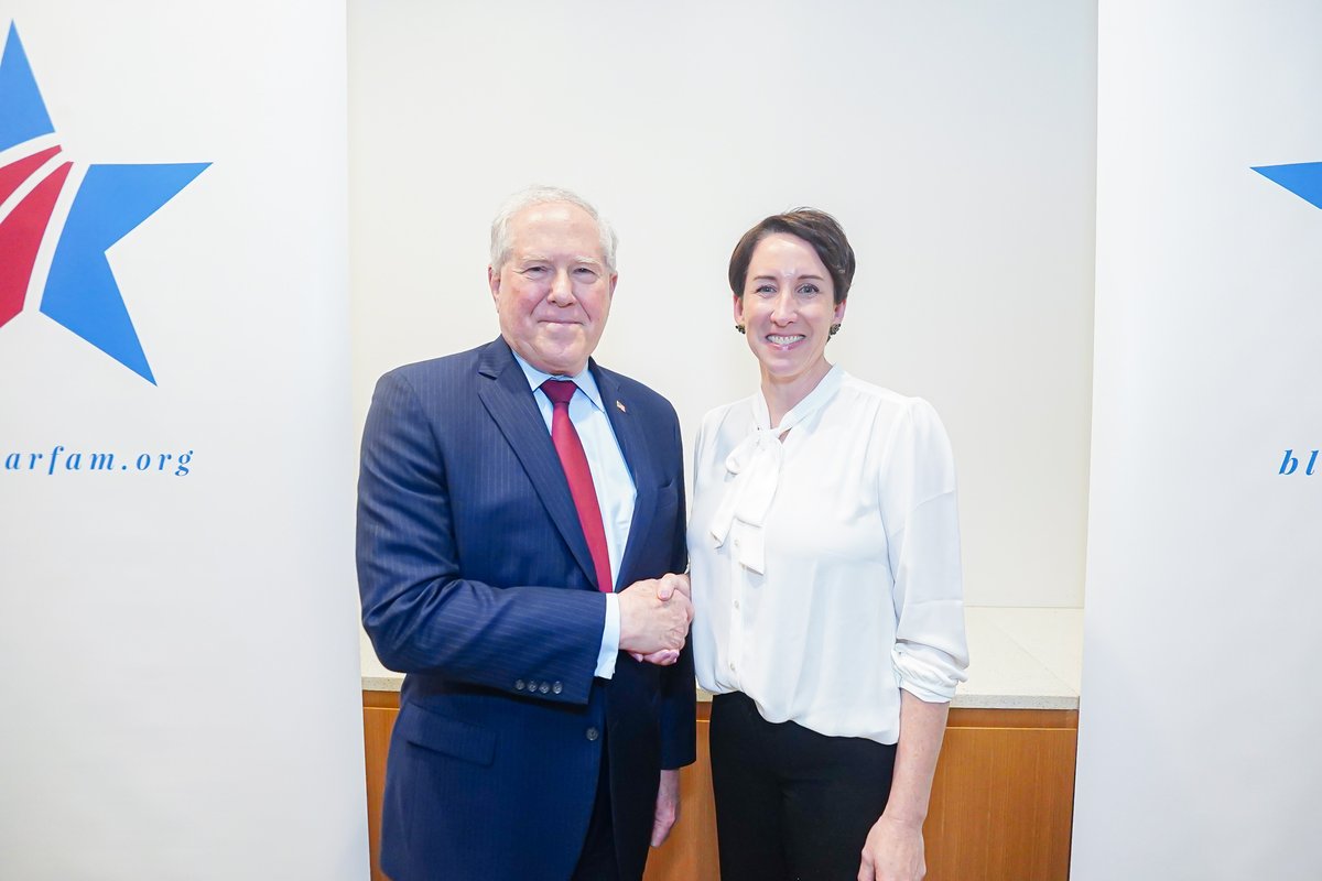 BlueStarFamily's tweet photo. Thank you to Tiffany King, social impact manager at @LockheedMartin.  She, along with other distinguished guests like @SecAFOfficial Frank Kendall, attended our #CampaignForInclusion event that honored our inaugural graduating class of #DEPLOYFellows. https://t.co/y6ygodJC7V