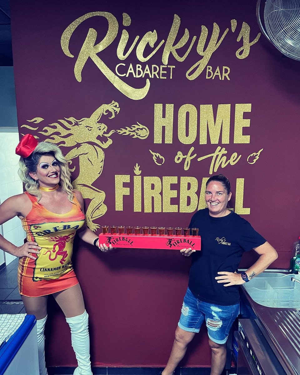 Janice Dickinyourson tweet media