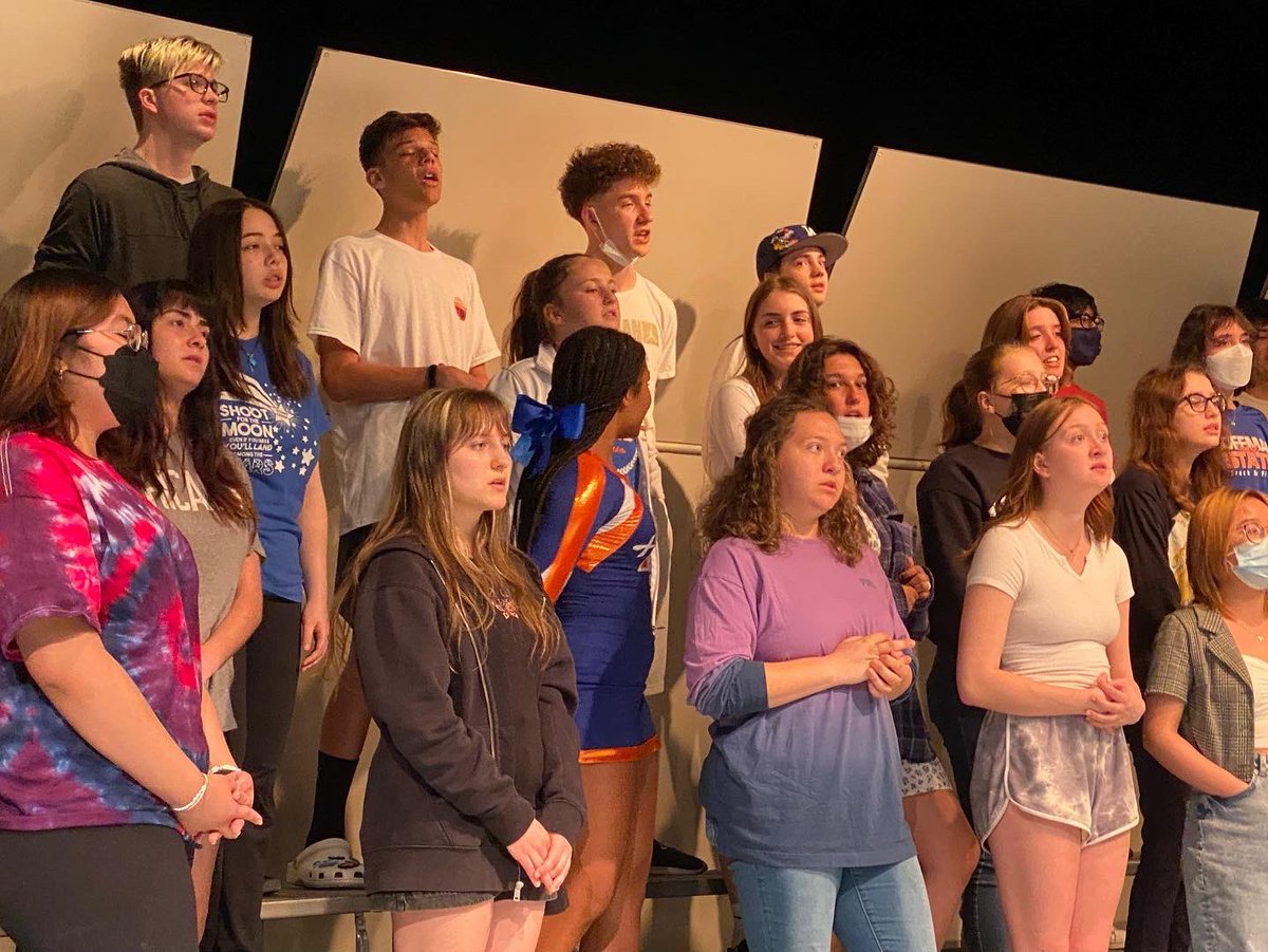 hehschoirs's tweet photo. Dress Rehearsal is underway for our concert TONIGHT! We hope to see you there! #hoffmanhs #concertprep #hehschoirs #hehsmusic https://t.co/Y86jw0lQQ6