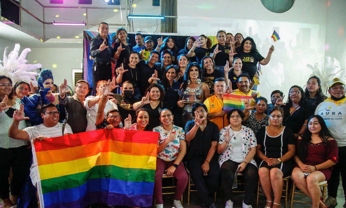 En mi gobierno estarán bien representados, tendrán una amiga, una aliada y luchadora junto a ustedes la comunidad #LGBTTTIQ+ 🏳️‍🌈🏳️‍⚧️para promover un #QuintanaRoo más inclusivo y libre de discriminación, donde puedan cumplir todos sus sueños. #AltoLGBTIfobia  #LauraGobernadora