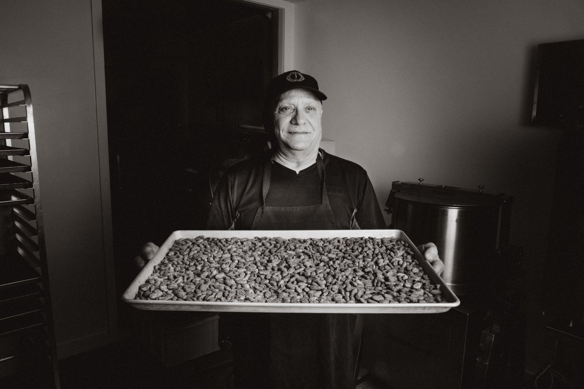 JACEKChocolate's tweet photo. Meet Tom! 👋 Tom is our Bean-to-Bar expert, spending most of his days sorting through beans, winnowing, and making sure our in-house chocolate is perfectly made every time. #staffshowcase #couturecollection https://t.co/p4e5Wyizn5