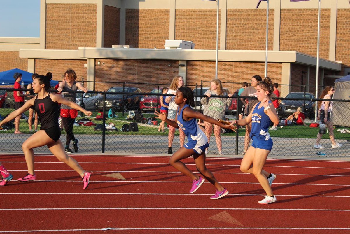 athenian_track's tweet photo. GIRLS TRACK SECTIONALS TONIGHT! 👟
Location: Harrison HS
Field events: 5:30pm
Prelims &amp; 4x8: 6:00pm
Traditional line-up of events will follow…

RUN FAST, JUMP HIGH 💙🔥🤩👟

#GoAthenians #CHSTrack #Cville https://t.co/19W4jtfL6Z