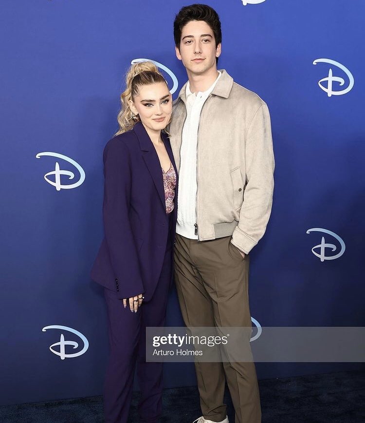 PerolasZombies's tweet image. 🚨ATENÇÃO ZFANDOM!🚨
O momento que esperávamos finalmente chegou!! Acabaram de anunciar no #DisneyUpfront que ZOMBIES 3 será lançado em julho de 2022!
O longa contará com uma trilha sonora brilhante, sendo "Wake Up" a 1ª música do filme, já que você precisar acordar pra realidade