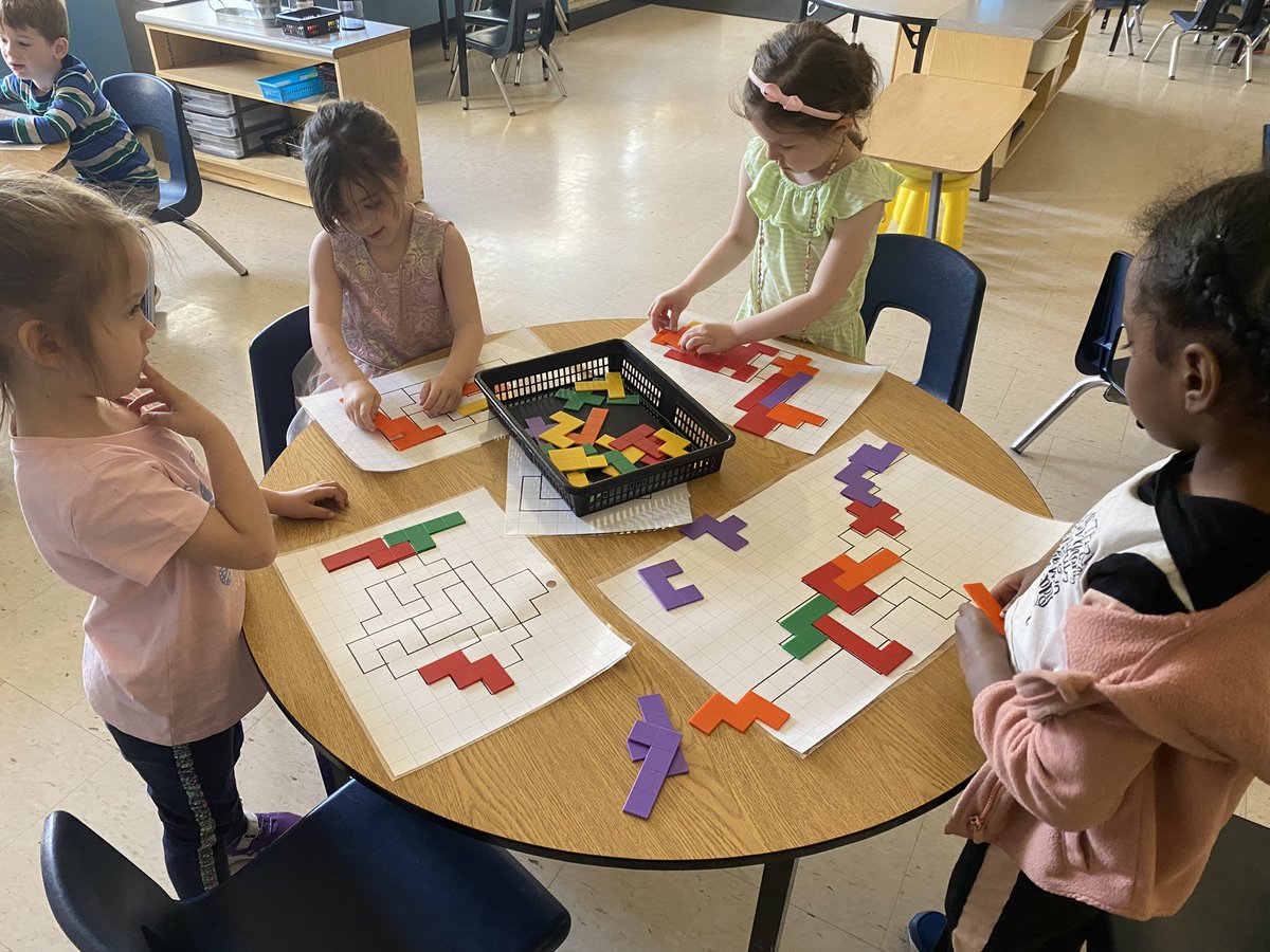 B_DelleMonache's tweet photo. There is lots of math happening in K4! @PEWelland https://t.co/DCwAr3tQb0