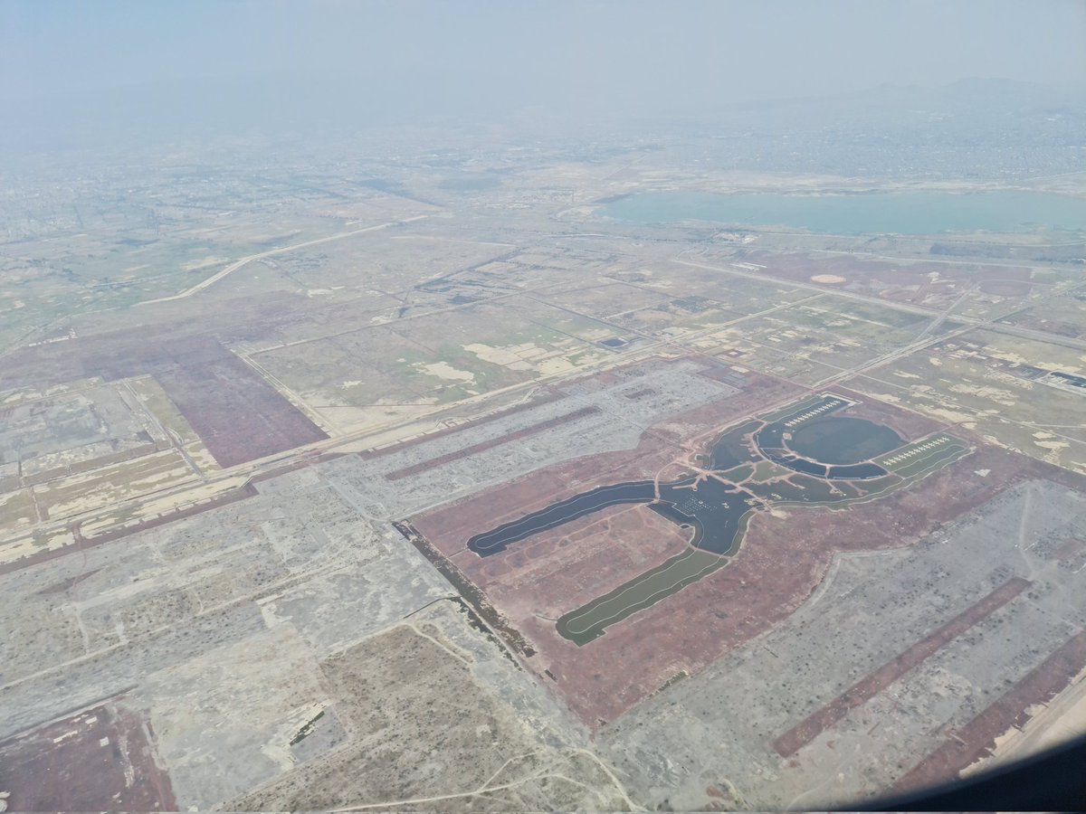 SergioSarmiento's tweet photo. Aterrizaje abortado con vista a Texcoco. https://t.co/zUeRsbpoQd
