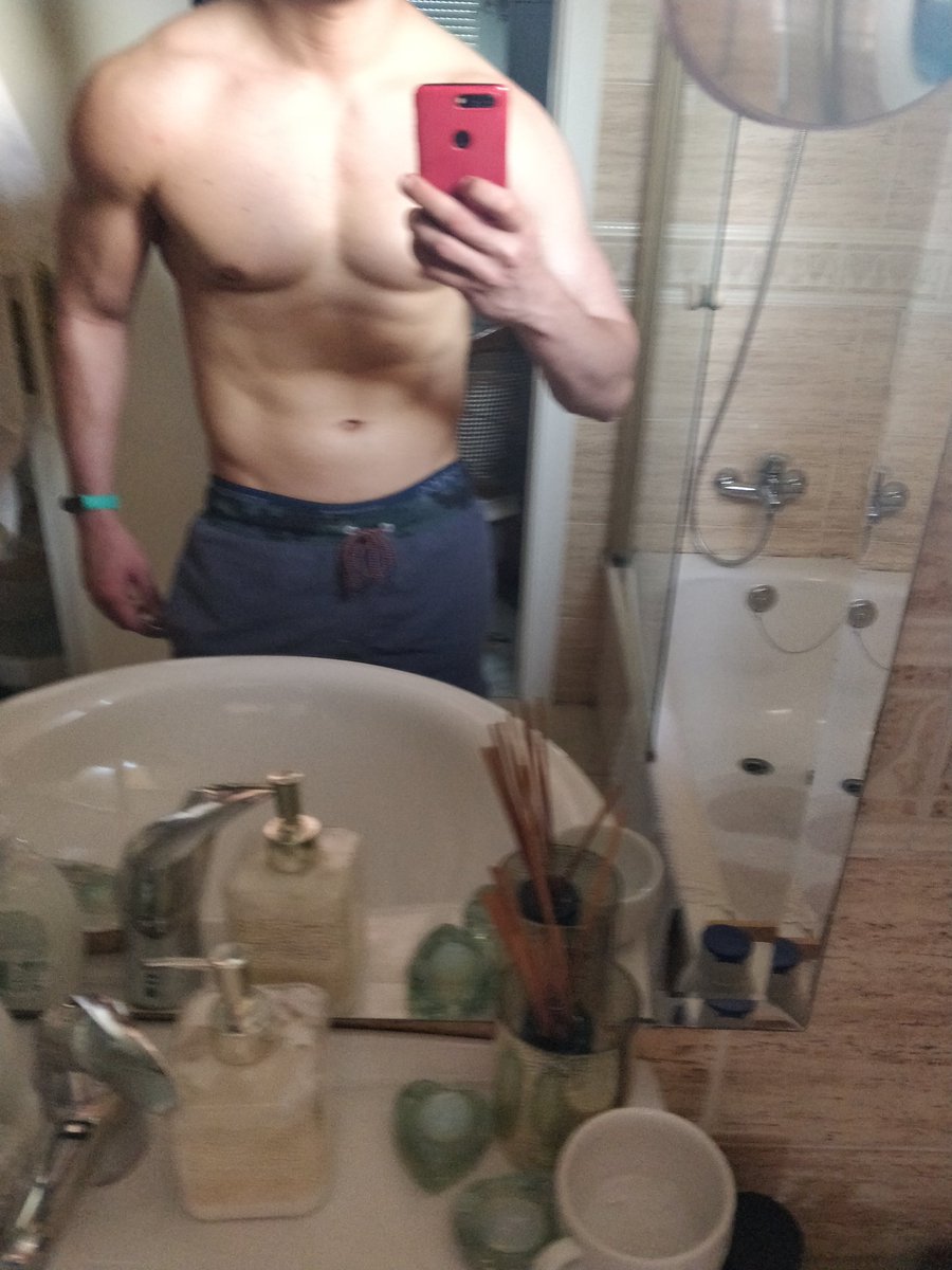 ElementzzOW's tweet image. Contento con los resultados de entrenar en casa 💪🏼