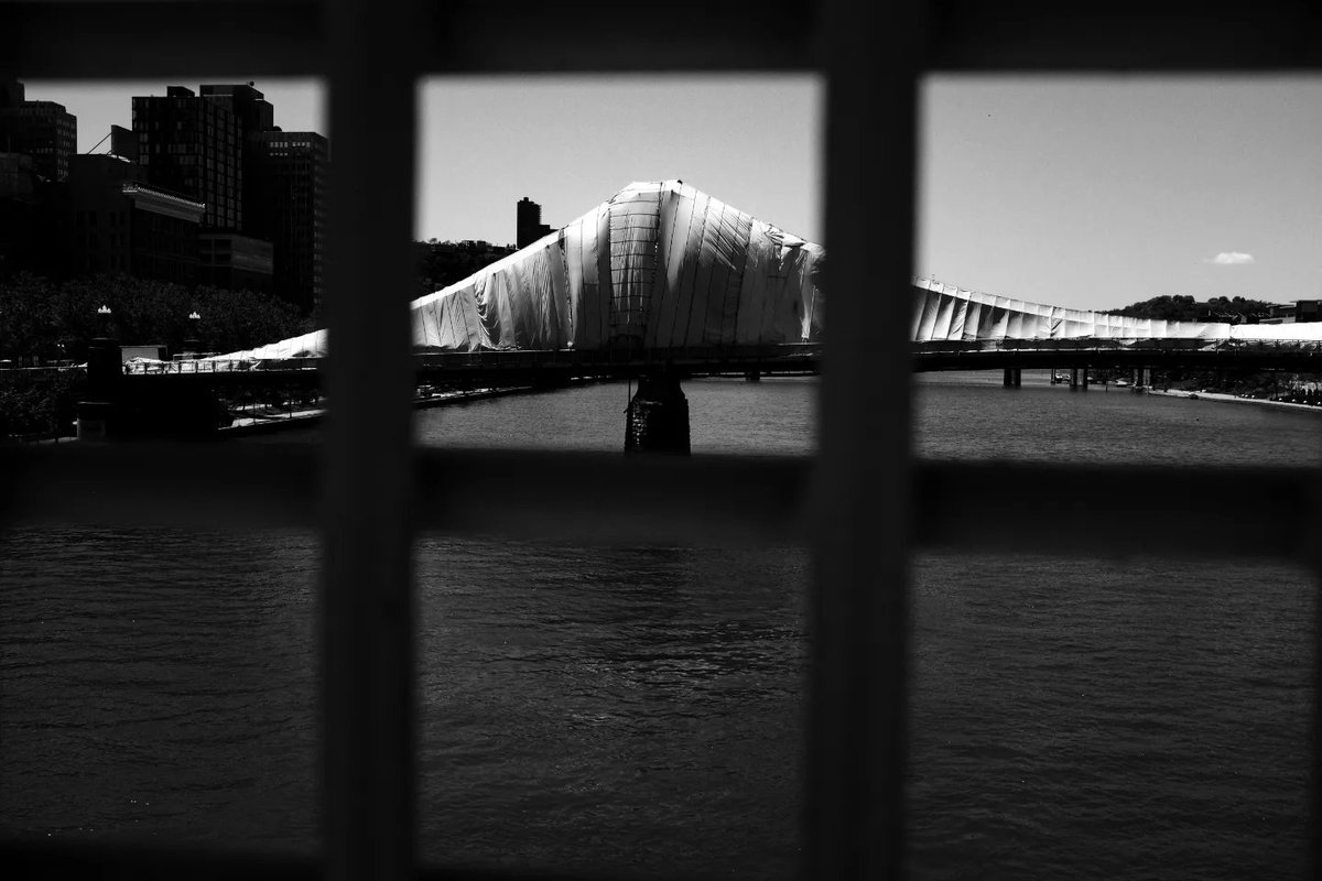 jaimele321's tweet photo. Clemente Bridge
Pittsburgh, PA 
#blackandwhite #Pittsburgh #bridge #cityofbridges #urbanlandscape #city https://t.co/OoLVr7U4v5
