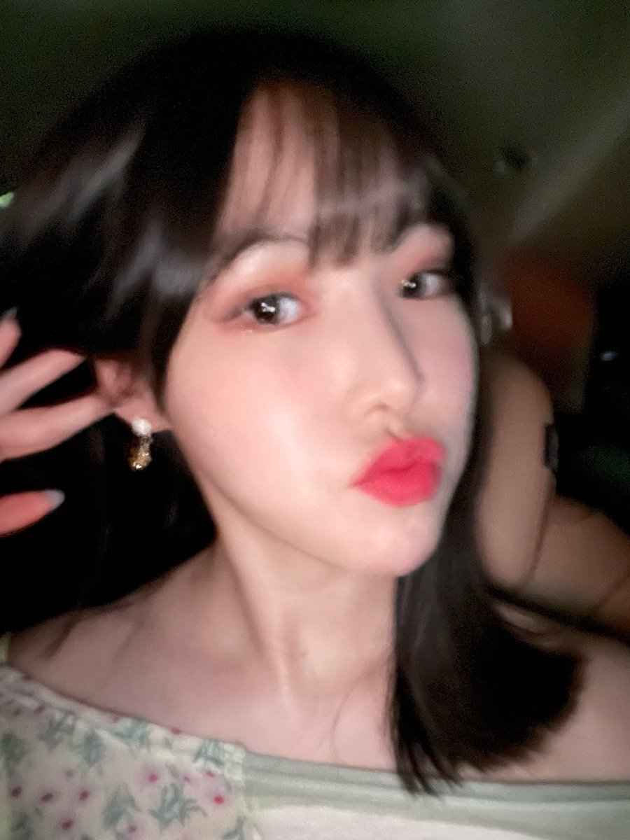tinyujuarchive tweet picture