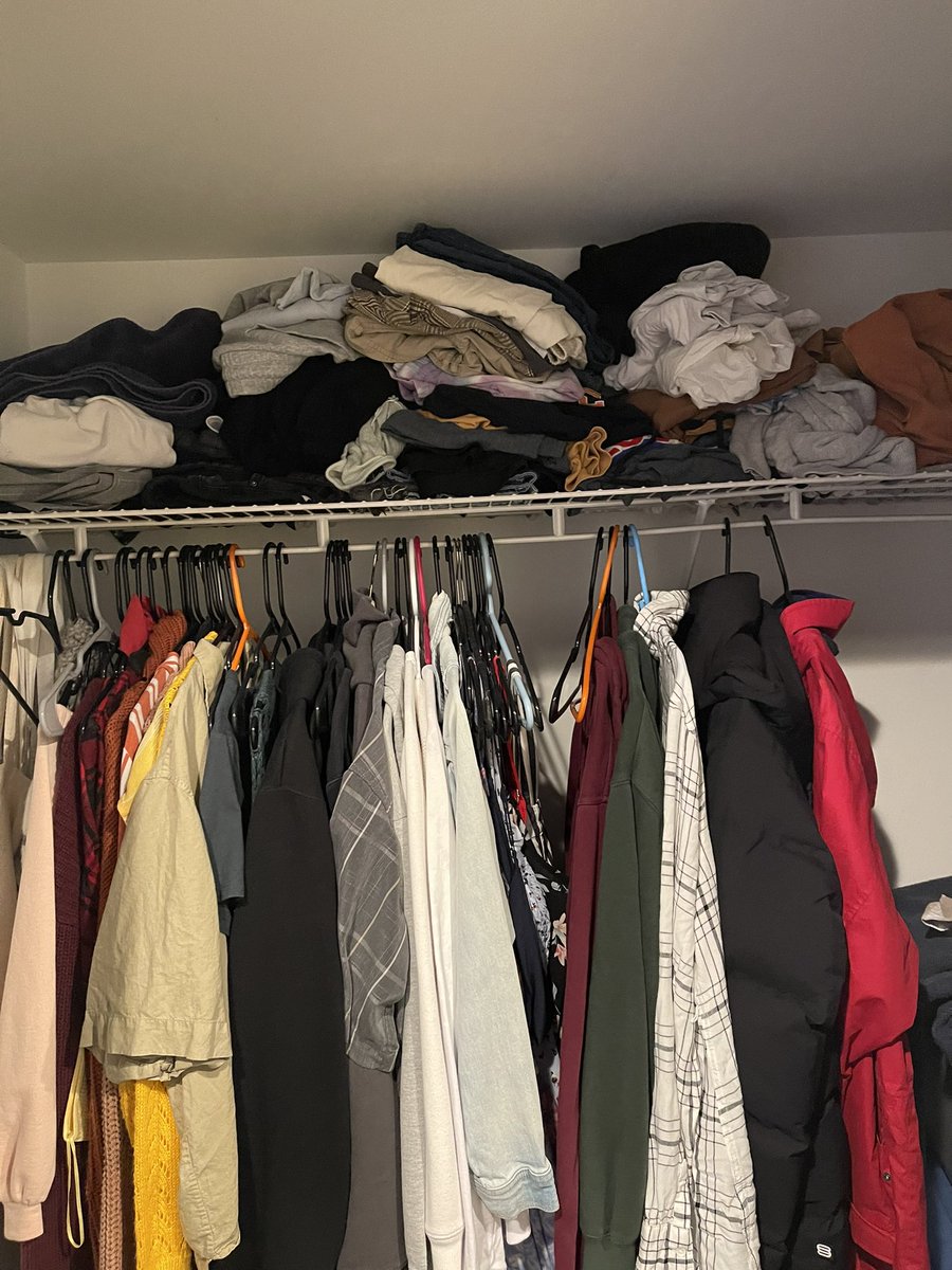 joycew276's tweet photo. #springcleaning #365challenge donating my old clothes! https://t.co/1mnA73tUez