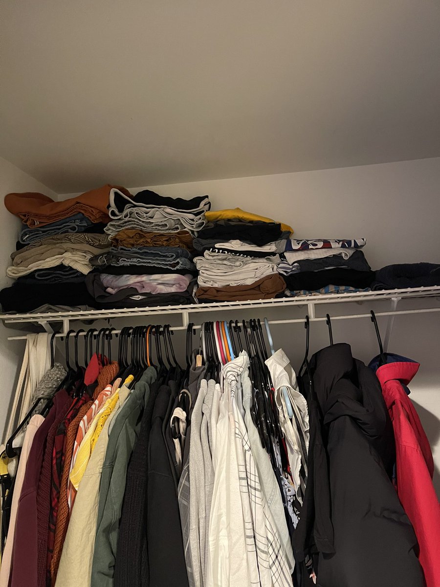 joycew276's tweet photo. #springcleaning #365challenge donating my old clothes! https://t.co/1mnA73tUez