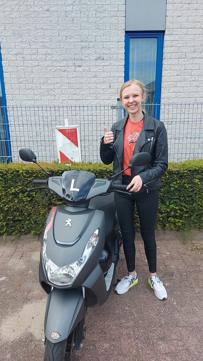 test Twitter Media - Fenne Siebeling gefeliciteerd met het behalen van je #AM2 #scooter #rijbewijs. https://t.co/1lrDTeQczz
