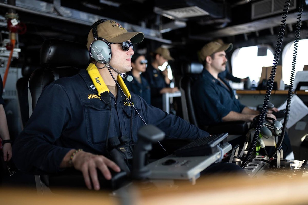 BnBinteriorSD's tweet photo. Yesterday was my last working day in the Navy.

What key principles am I taking from the Navy with me into the SMB world? https://t.co/vlVu17UUI7