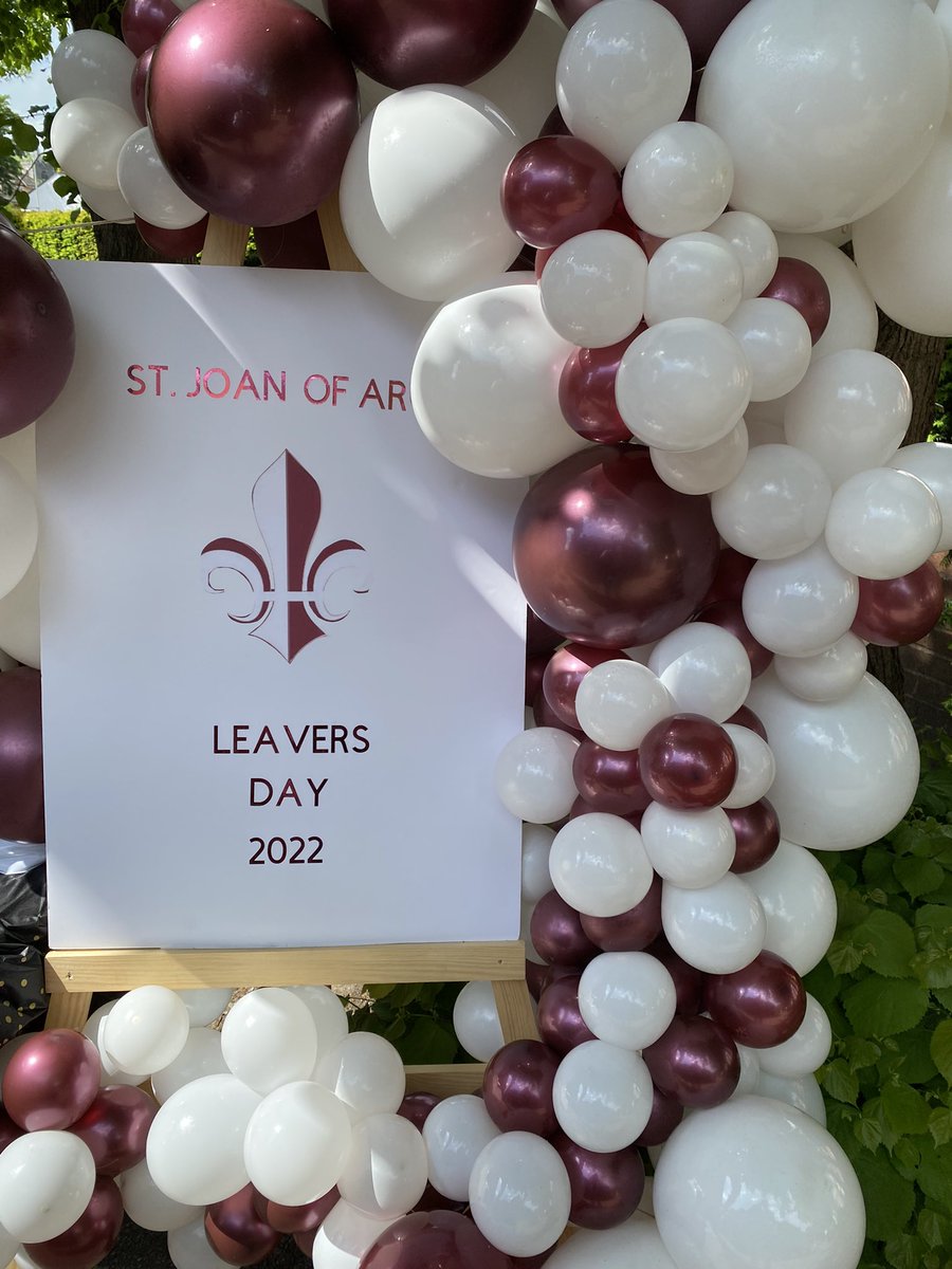 JOASixthForm's tweet photo. Today we celebrated the Y13 Class of 2022 ⚜️

We wish them all well with their upcoming exams and look forward to further celebrations at their Prom and Results day. 

@Joa_official https://t.co/0tN88gHRTk