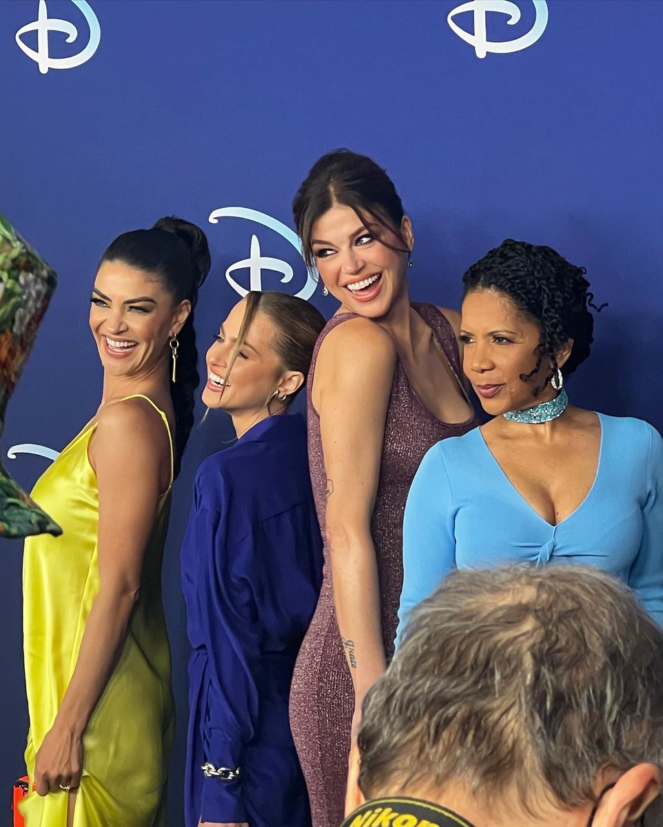 AdriannePalicki's tweet photo. Honored to be here at the 2022 ABC #DisneyUpfront today ✨ Having the best time ever! 😍 #TheOrville https://t.co/rJAdAsdirB