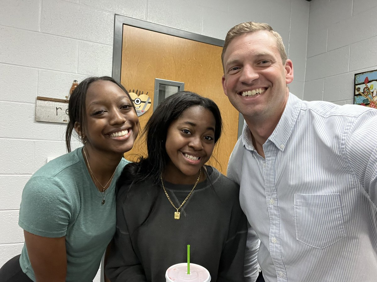 Look who brought lunch today!! Loved spending time with these girls today and will miss the class of 2022. It’s a bitter-sweet time. #BDP
