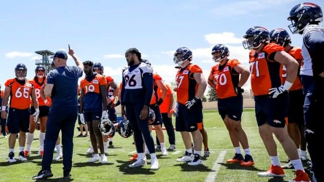MSUBeaversFB's tweet photo. @Sebastiandev80 putting in the work at @Broncos rookie camp!

#GRIT 🦫
#BuildTheDam 🪵 https://t.co/6vQ5o9IvqU