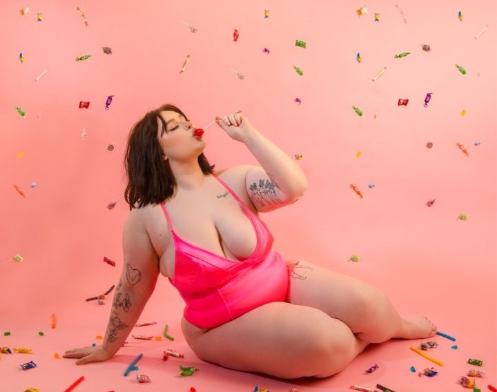 FlawsomeBoudoir's tweet photo. @MKkeuter KILLED THE CANDY SHOOT #candy #oregonphotographer #dojacat https://t.co/hX5jd3SQUD