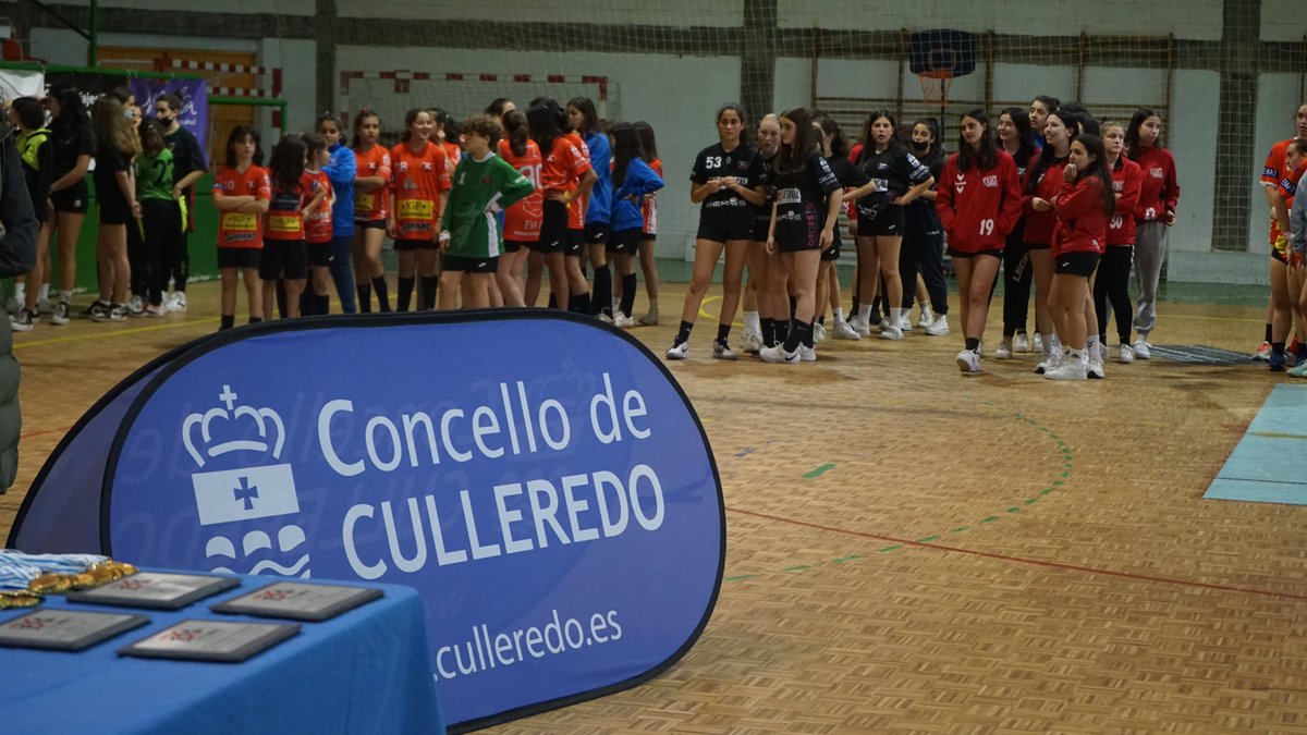 🤾‍♀️ Noraboa Balonmán Culleredo pola organización hoxe do Torneo de Balonmán Feminino das #LetrasGalegas no polideportivo municipal de Tarrío 🙌

🔍Coa participación, ademais do clube cullerdense, da EM Balonmán Abegondo, do BM Brigantium, do BM Xallas e do Atlántico BM.